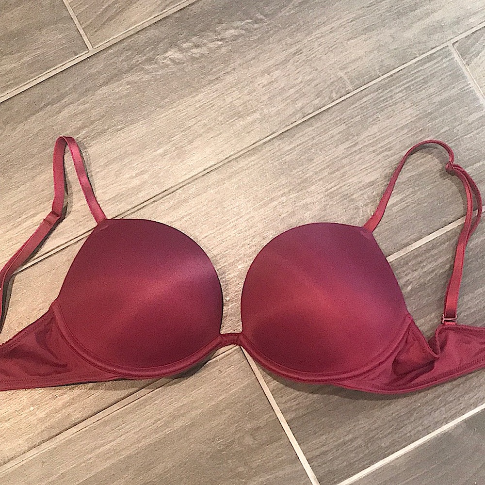 VS PINK Wear Everywhere Super Push Up
